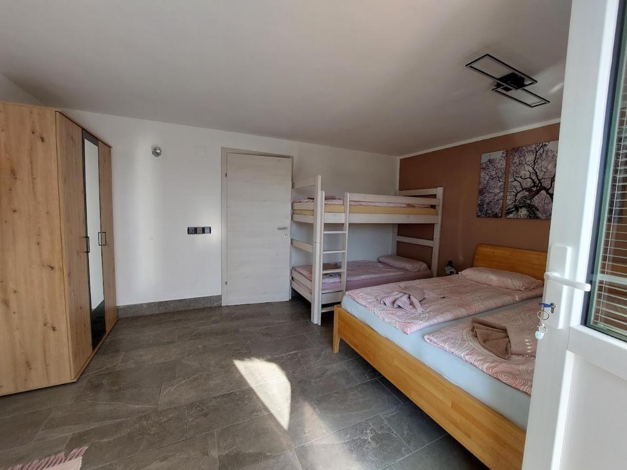Apartma Zirovnik Церклье-на-Гореньскем Экстерьер фото